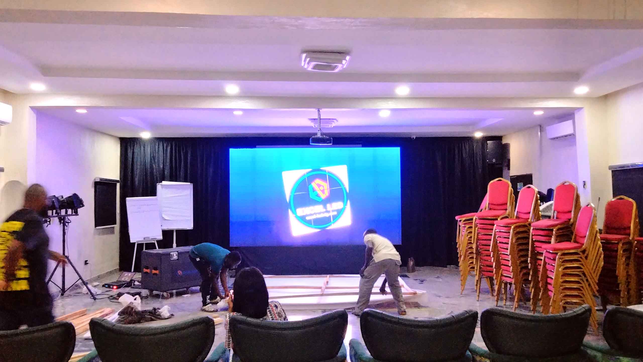 Projects church led screen 12
