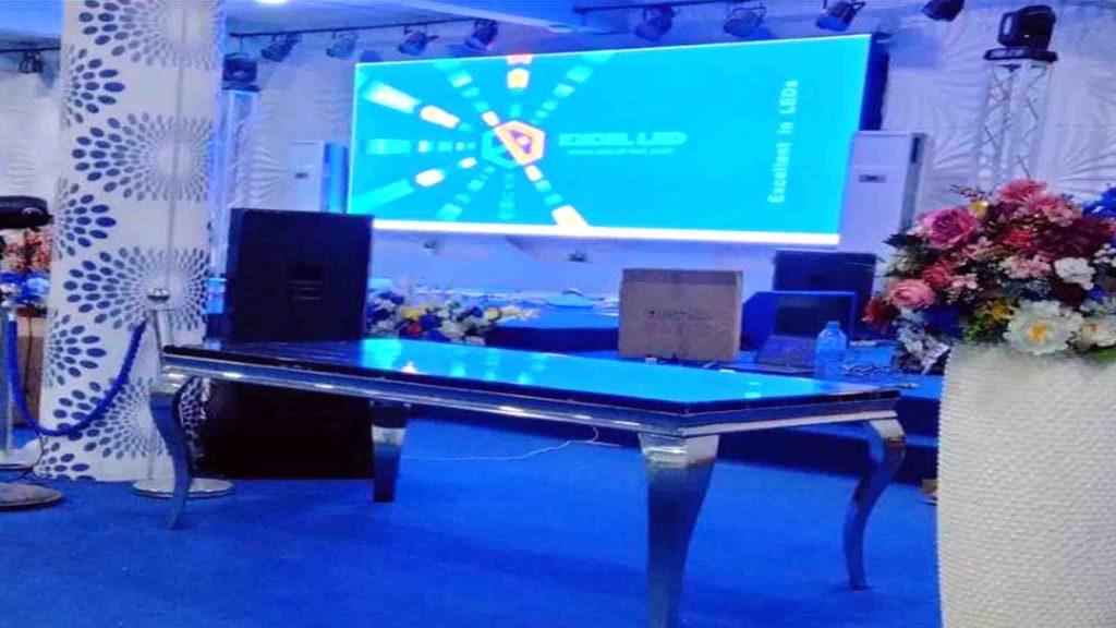 church led screen 33