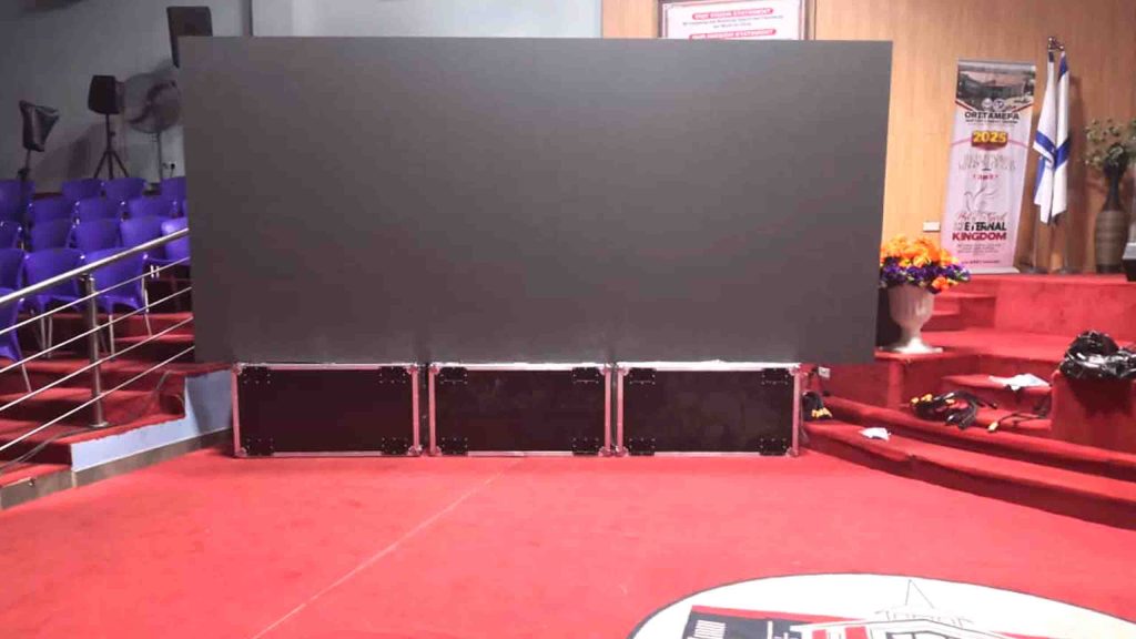 church led screen 39