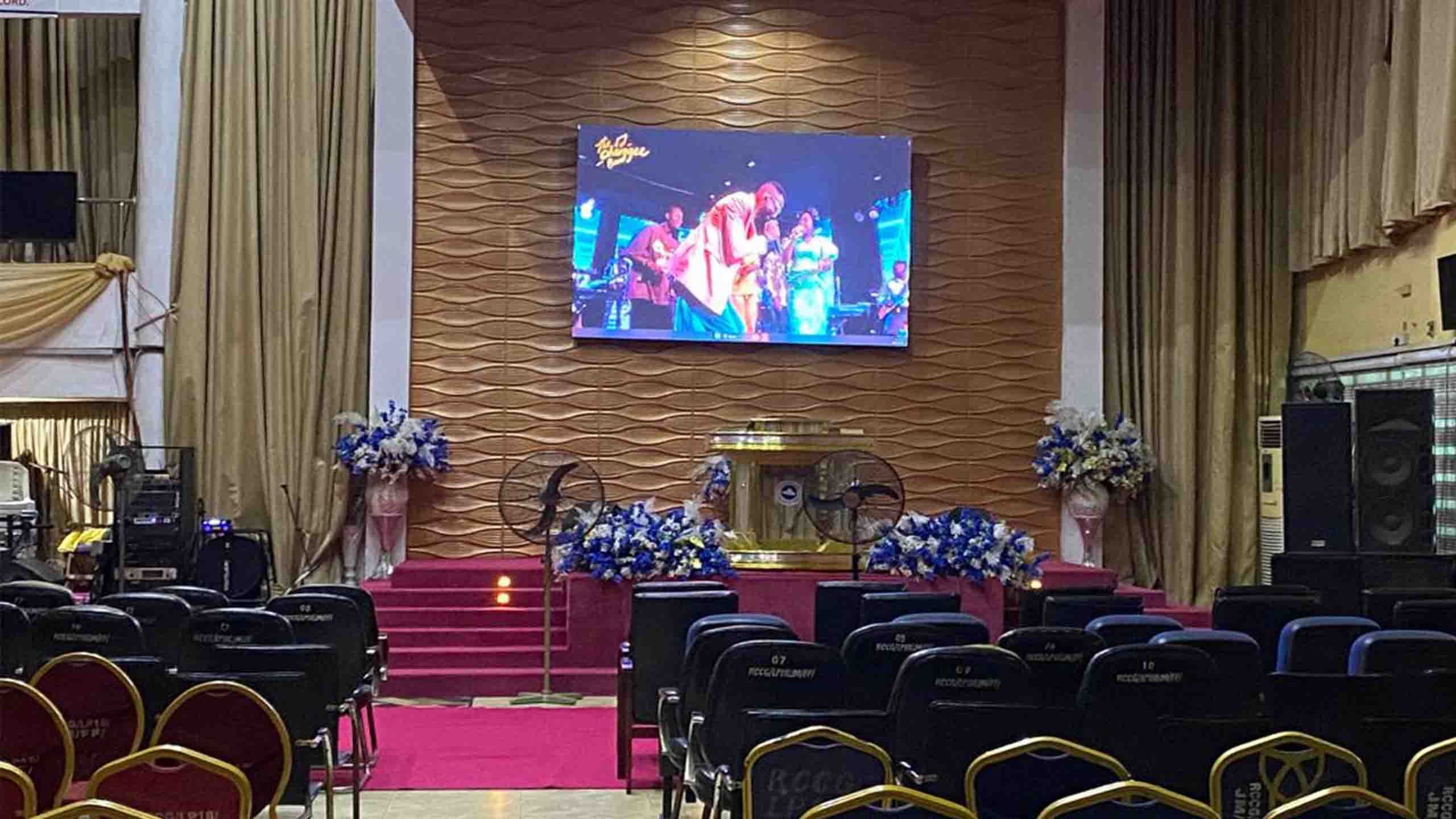 Projects church led screen 116
